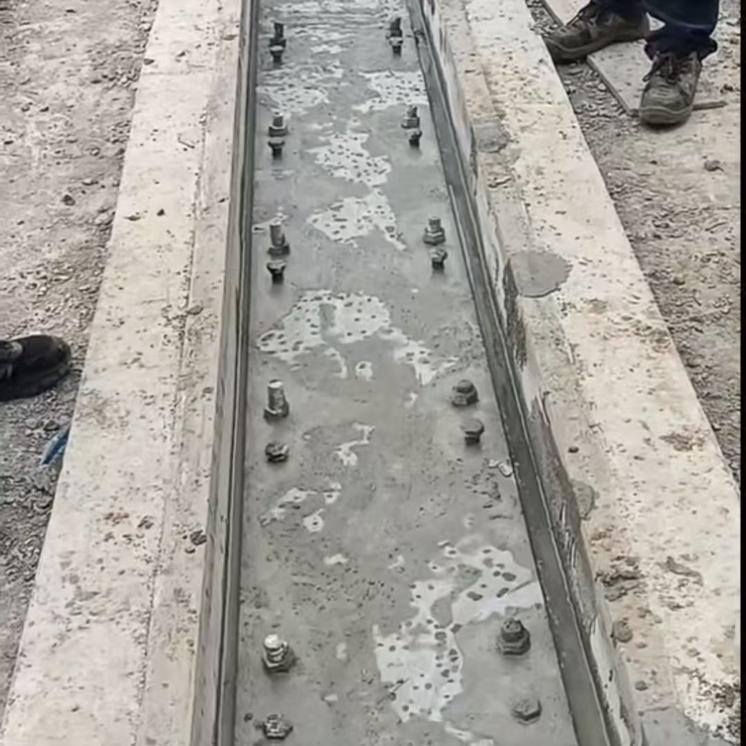 爱辉港口码头起重机龙门吊重型机械设备稳固用早强快凝轨道胶泥